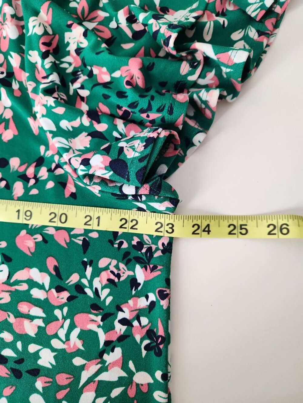 Liz Claiborne Floral Flutter Sleeve Stretch slinky blouse top 1X green pink - Picture 7 of 10